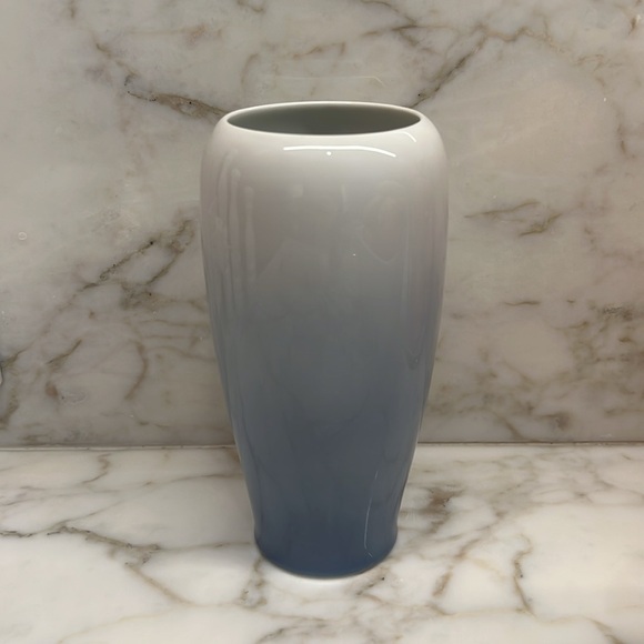 Royal Copenhagen Antique Hand Painted Porcelian Vase - Picture 5 of 6